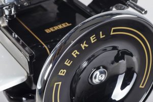 Affettatrice-Van-Berkel-Modello-9-nero-closeup
