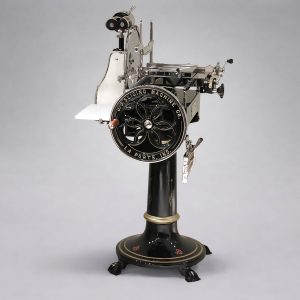 Affettatrice-berkel-modello-B100-nera