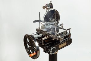 Affettatrice-berkel-modello-B80-nera-cromature